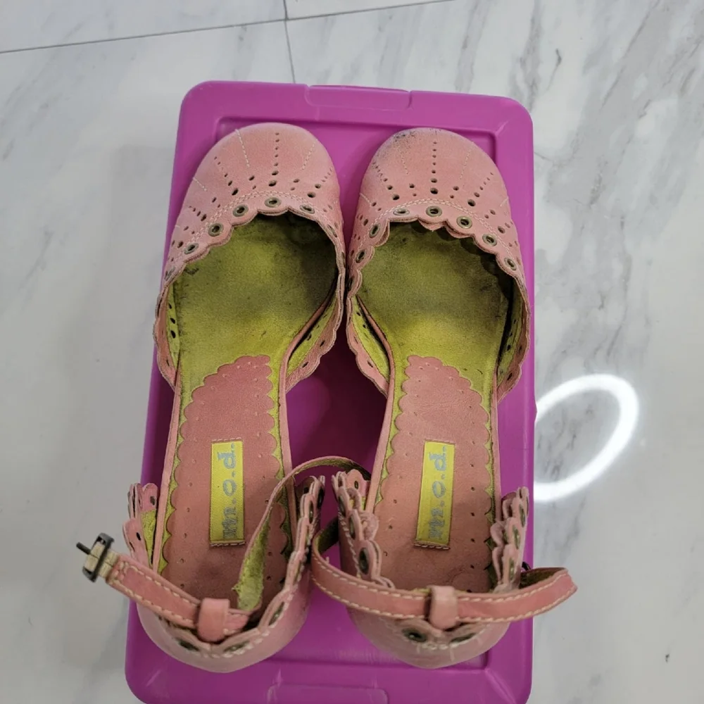 Pink pumps - Picture 1 of 3